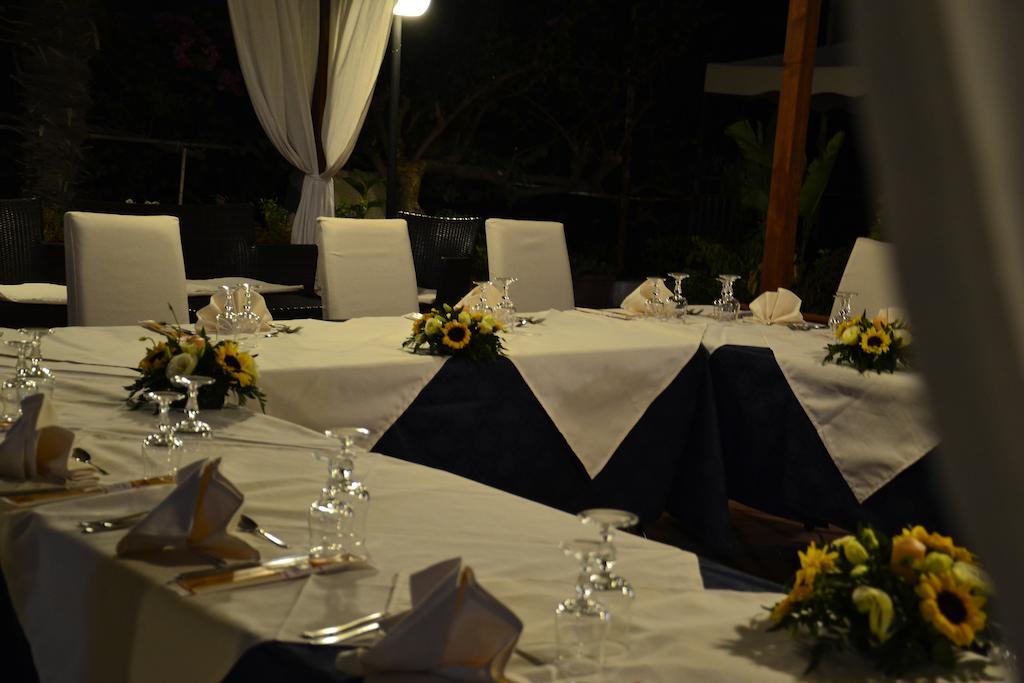 SantʼAlessio Siculo Hotel Solemar מראה חיצוני תמונה