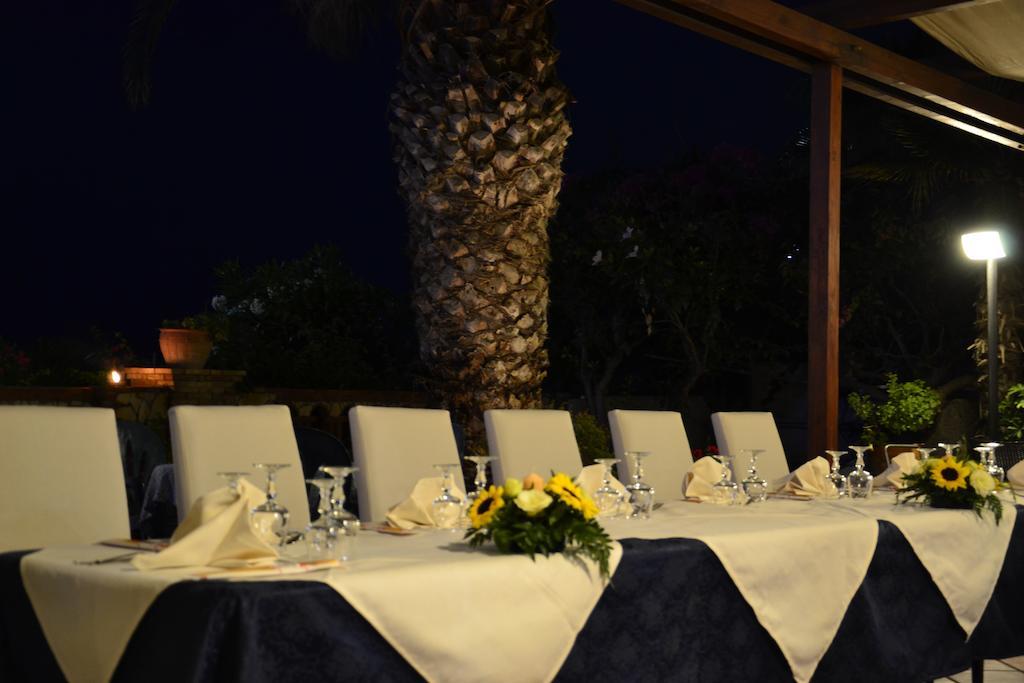 SantʼAlessio Siculo Hotel Solemar מראה חיצוני תמונה